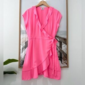 Sunday Best | Hot Pink Savoy Wrap Dress